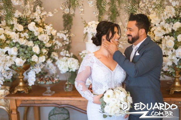 Você também pode ver as fotos usando as setas do seu teclado! Experimente!